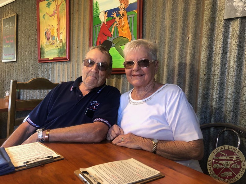 Ros &amp; Harvey in Simply D'vine