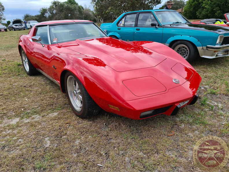 1975 Chevrolet Corvette Stingray.jpg